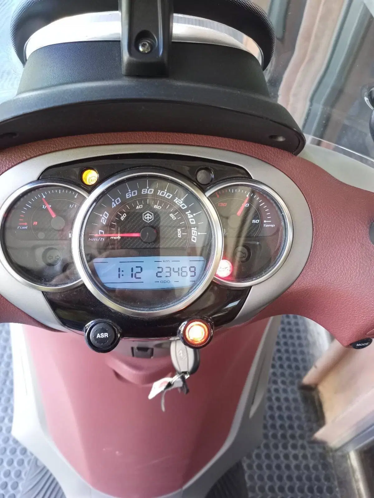 Piaggio Beverly 350 SportTouring ie ABS (2011 - 17) (4)