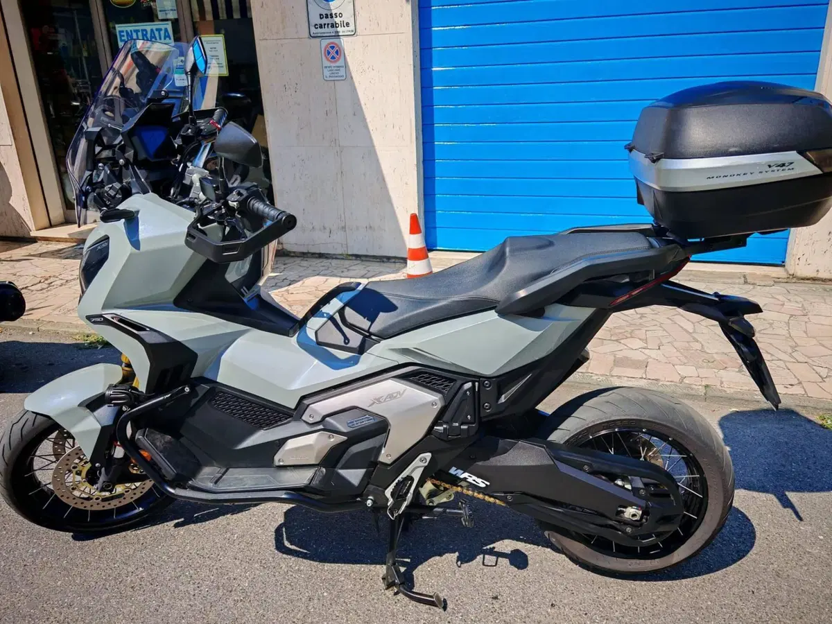 Honda X-ADV 750 DCT (2021 - 24) (8)