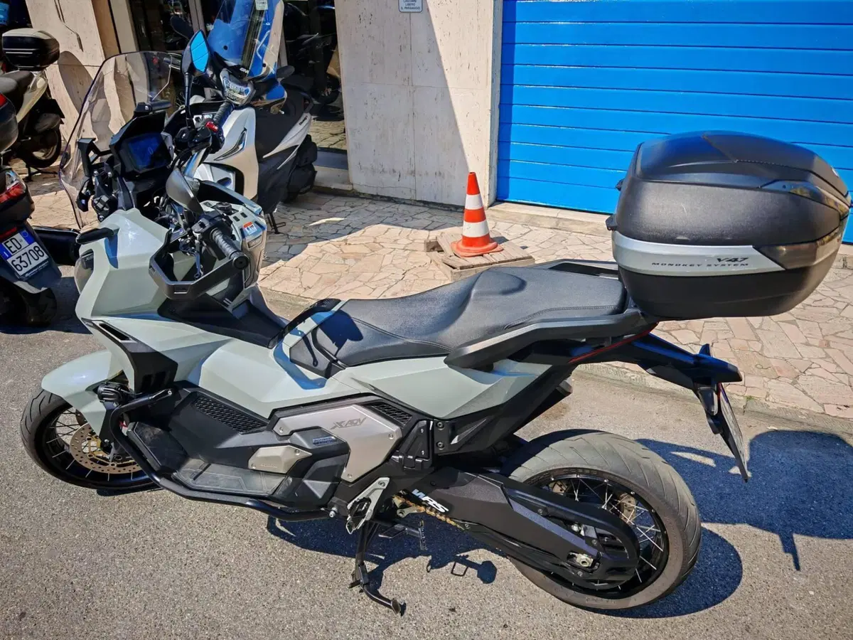 Honda X-ADV 750 DCT (2021 - 24) (9)