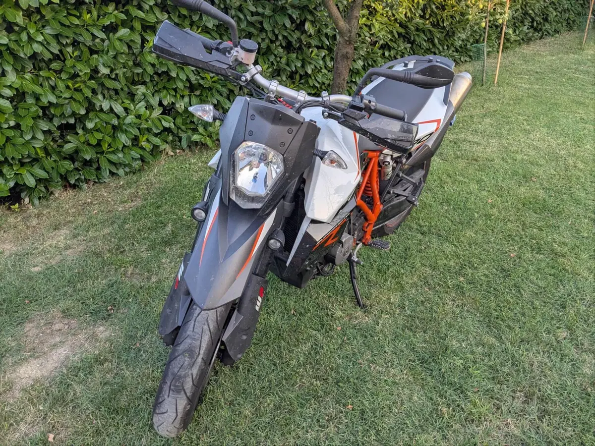 KTM 990 Supermoto R (2009 - 11) (2)
