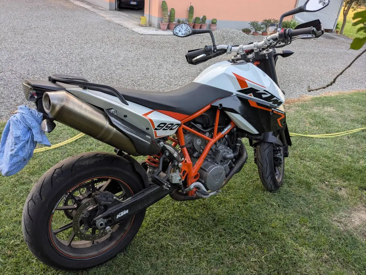 KTM 990 Supermoto R (2009 - 11) (4)
