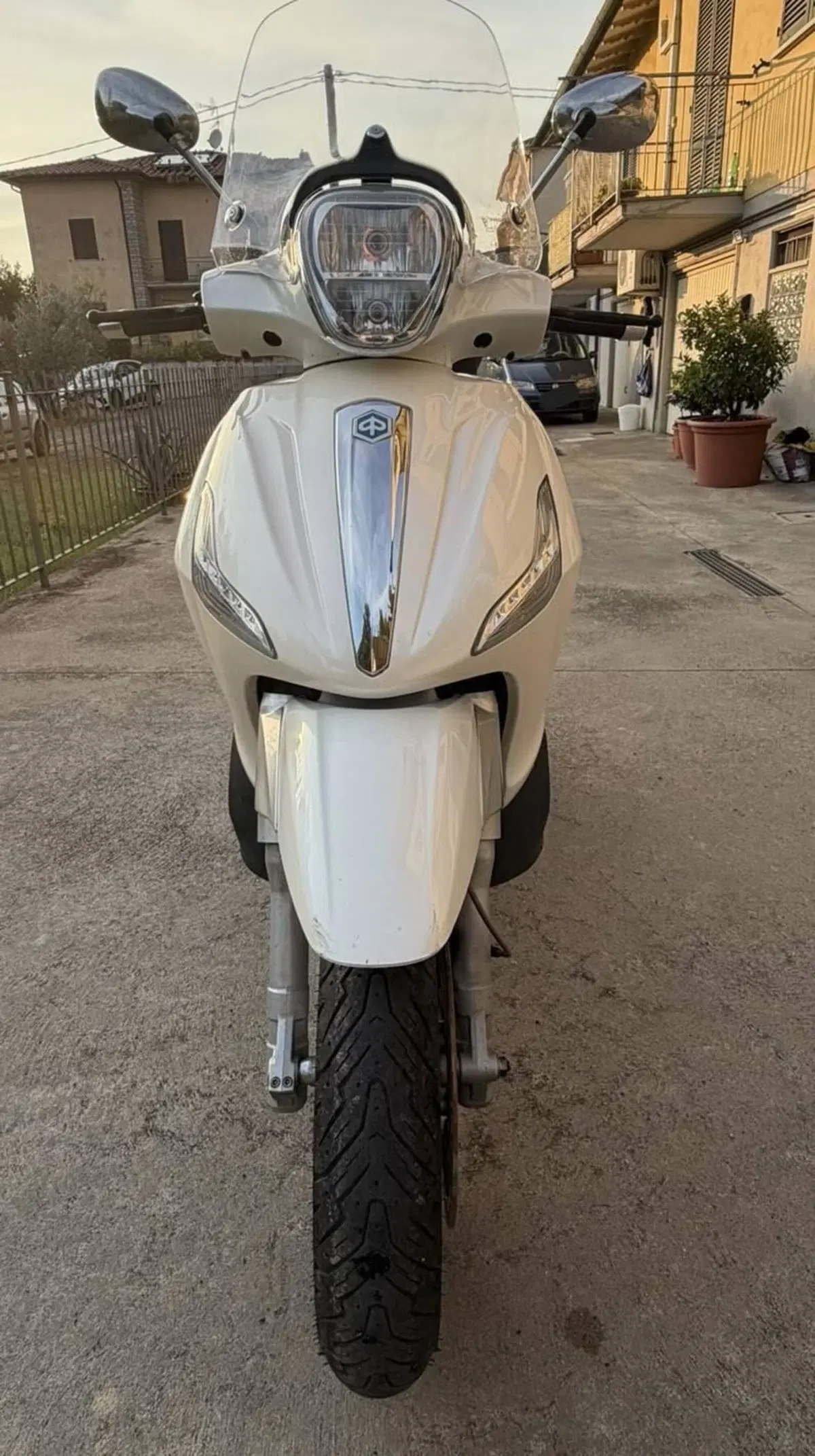 Piaggio Beverly 300 i.e. (2010 - 16) (2)