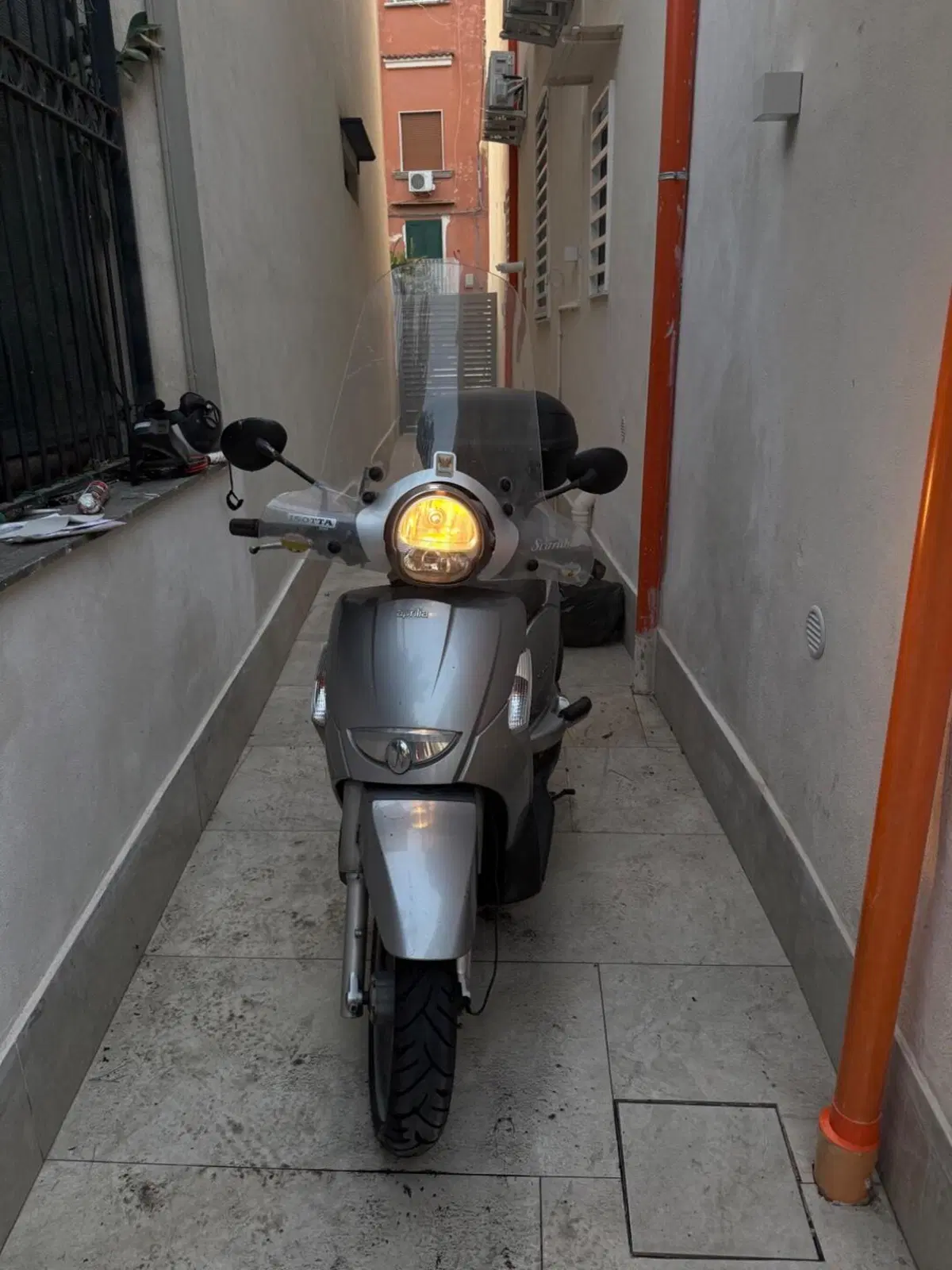 Aprilia Scarabeo 250 (2006 - 11)