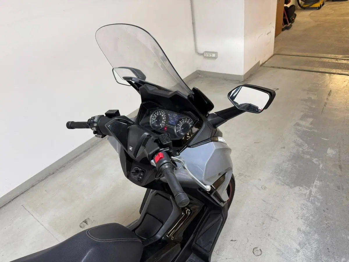 Honda Forza 300 ABS (2018 - 20) (9)