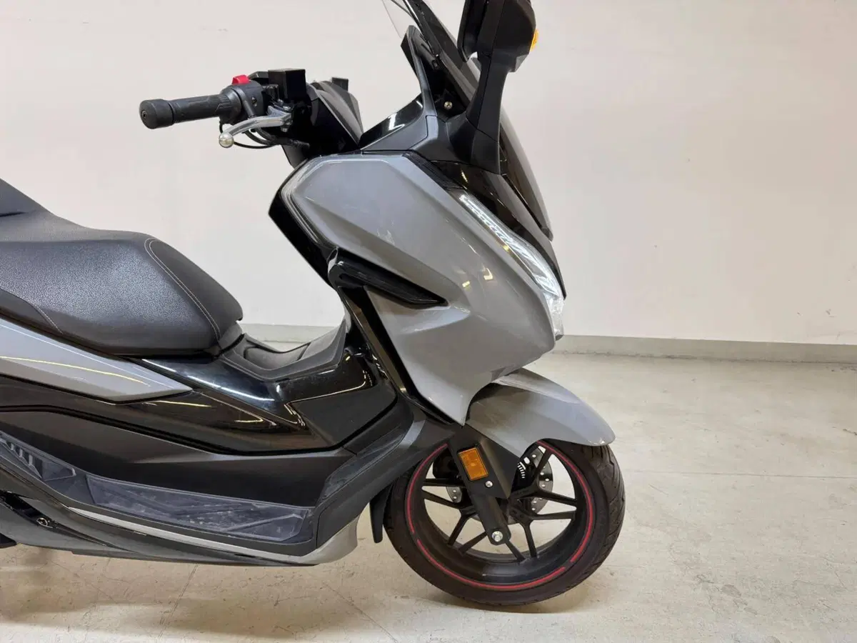 Honda Forza 300 ABS (2018 - 20) (17)