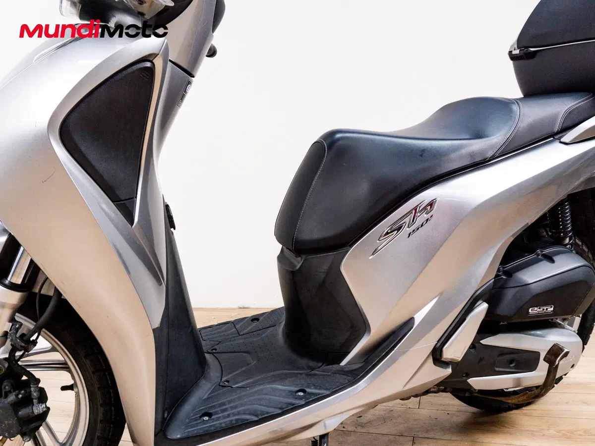Honda SH 150i (2009 - 12) (9)