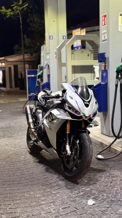 Aprilia RSV4 1100 (2021 - 24) usata