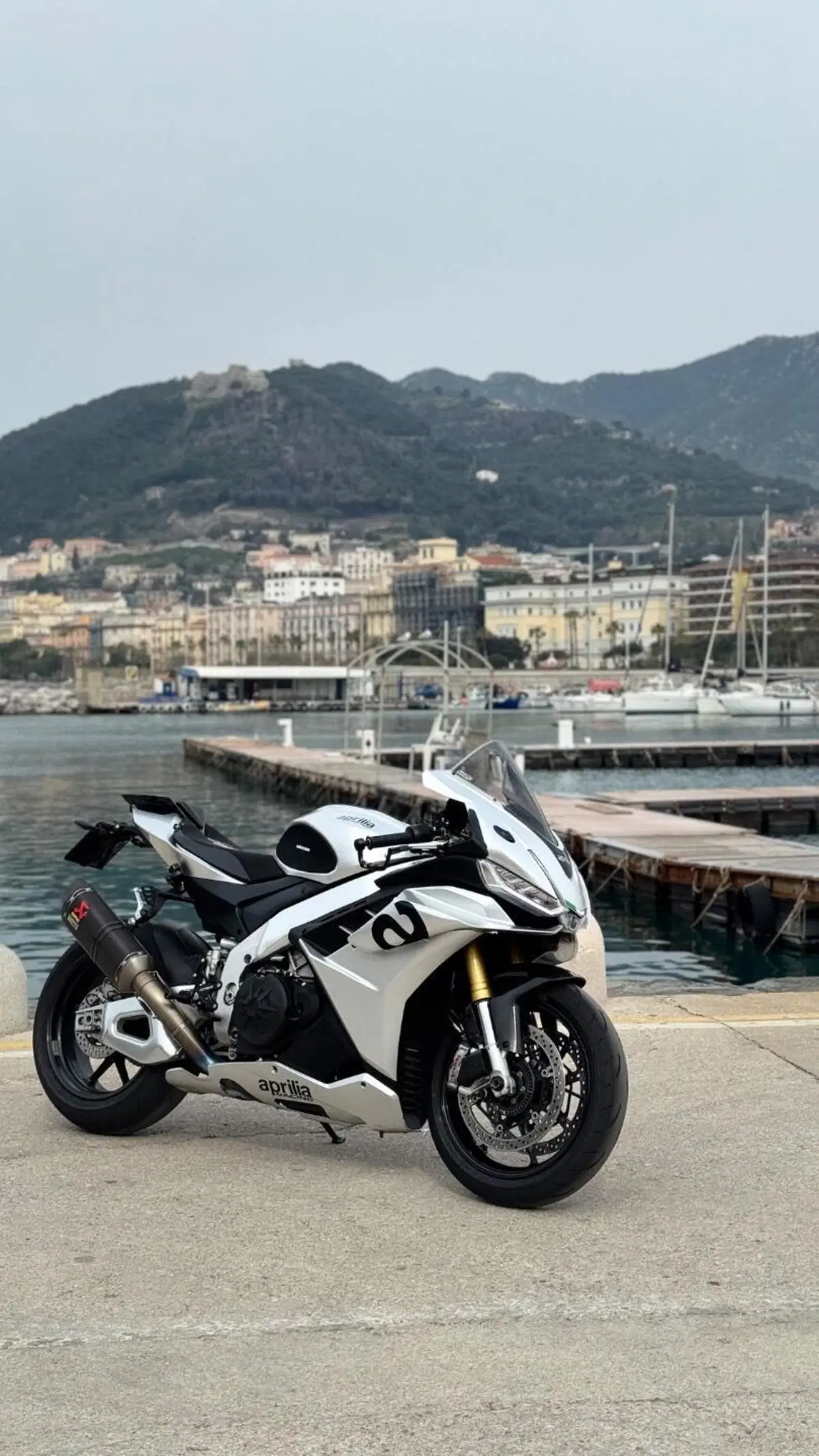 Aprilia RSV4 1100 (2021 - 24) (4)