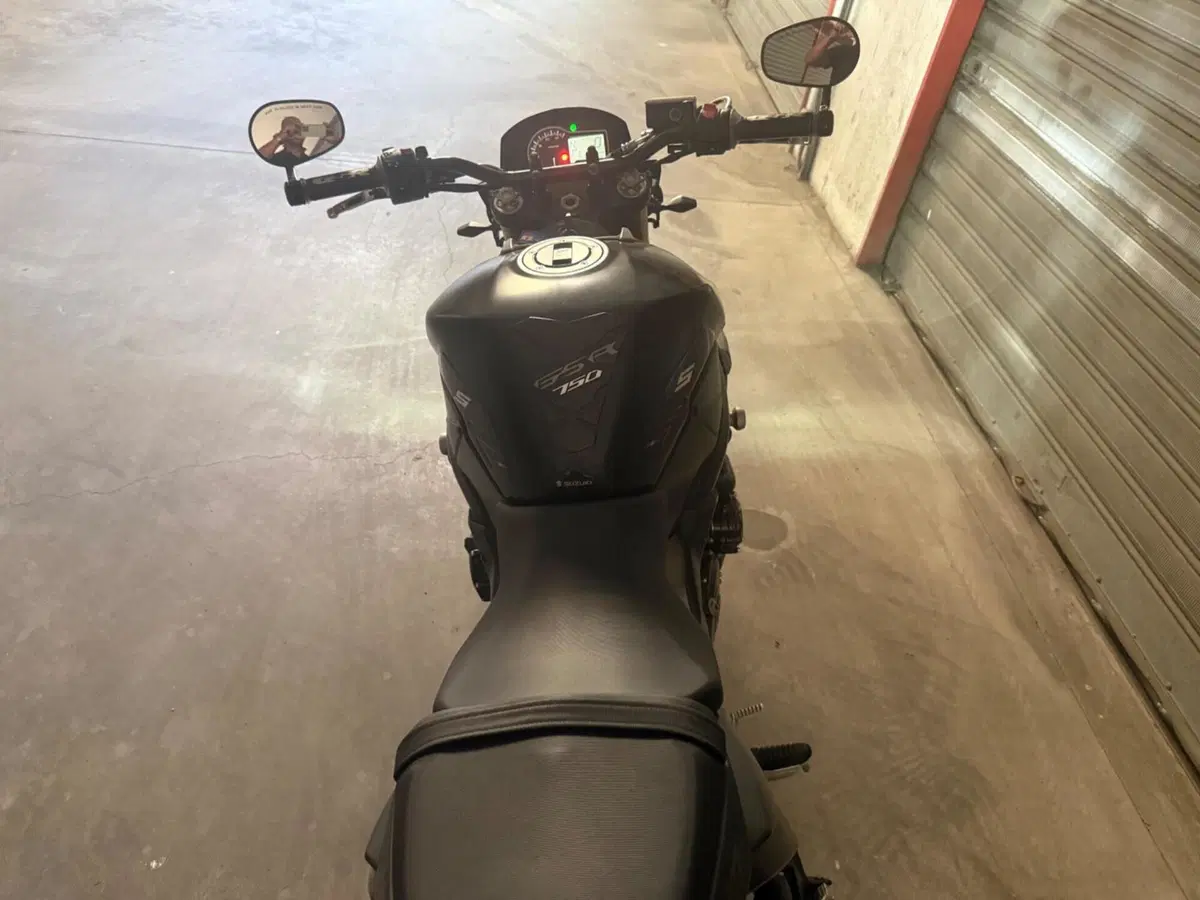 Suzuki GSR 750 Z SP ABS (2015 - 16) (8)