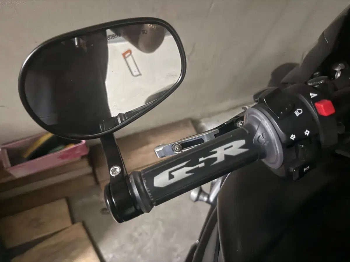 Suzuki GSR 750 Z SP ABS (2015 - 16) (12)
