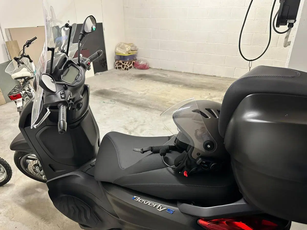 Piaggio Beverly 310 S (2025 - 26) (4)