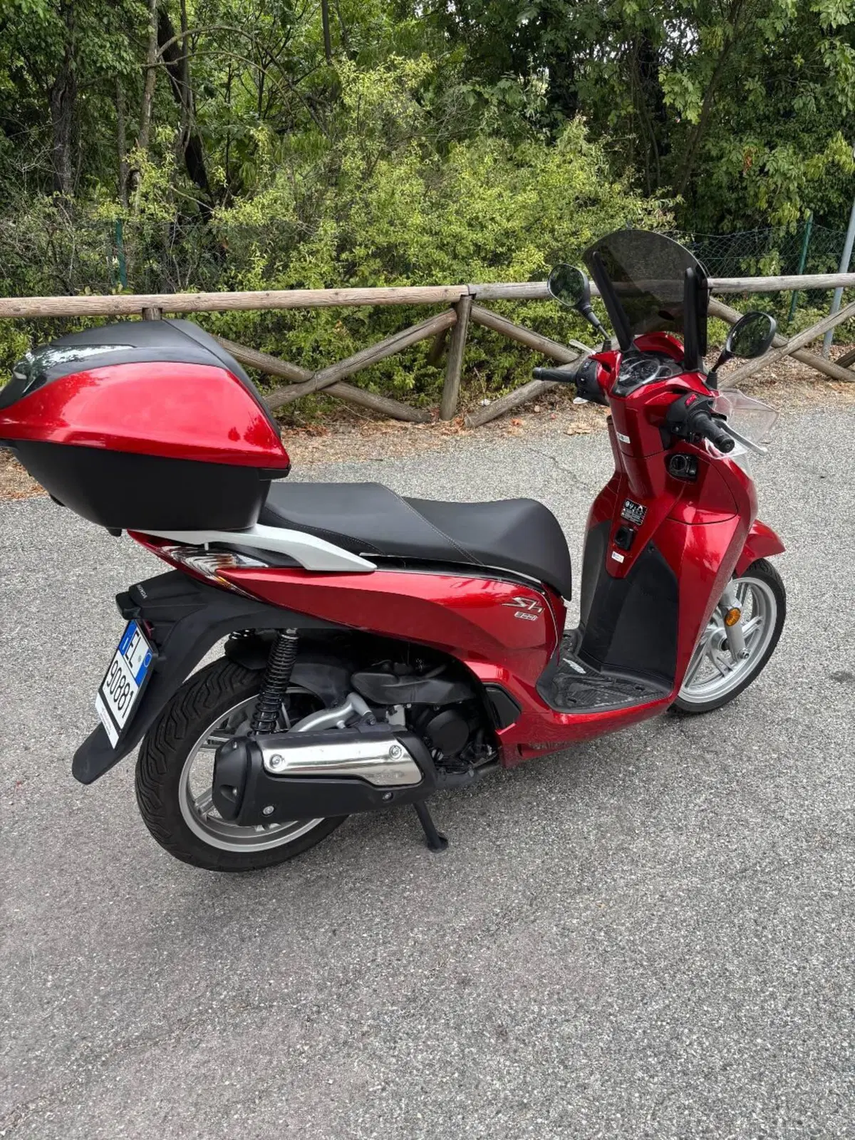 Honda SH 300 i ABS (2016 - 20) (2)