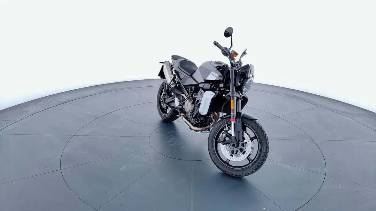 Husqvarna Svartpilen 801 (2024 - 26) (7)