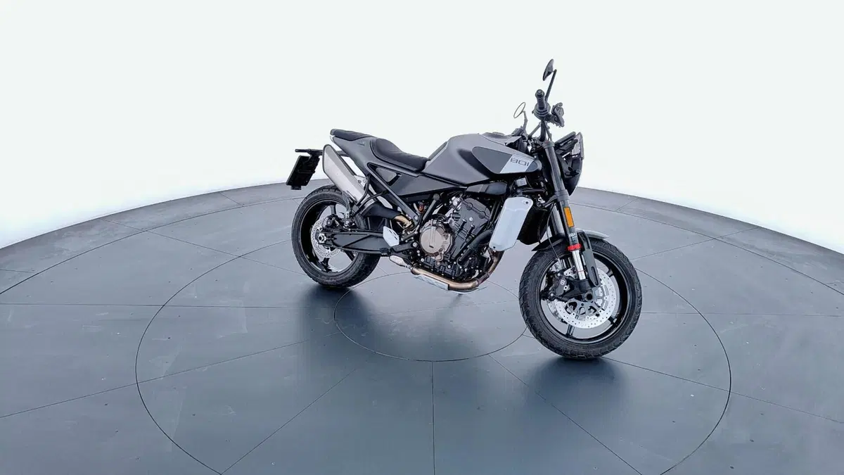 Husqvarna Svartpilen 801 (2024 - 26) (6)