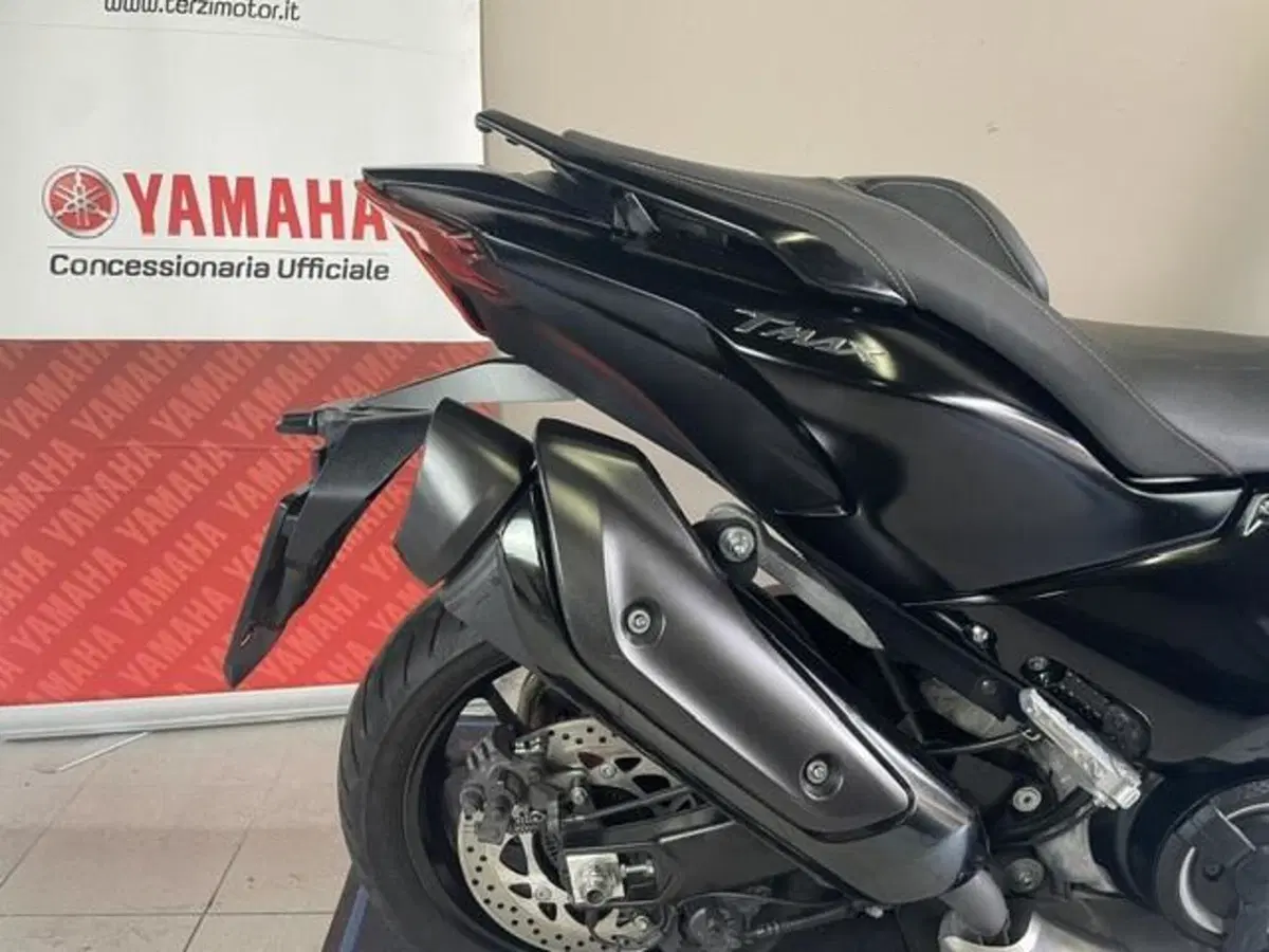 Yamaha T-Max 560 Tech Max (2022 - 24) (5)