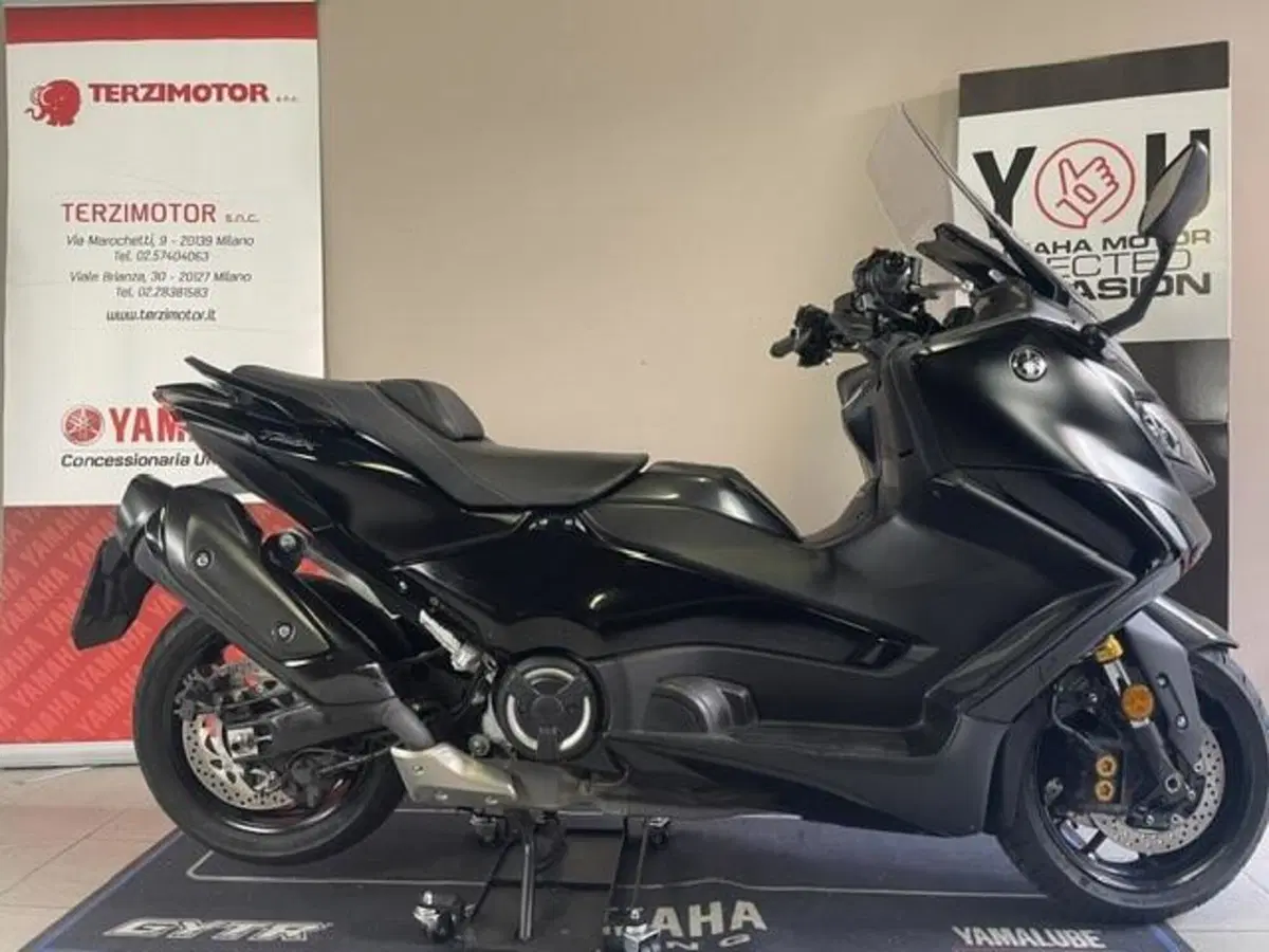 Yamaha T-Max 560 Tech Max (2022 - 24) (2)