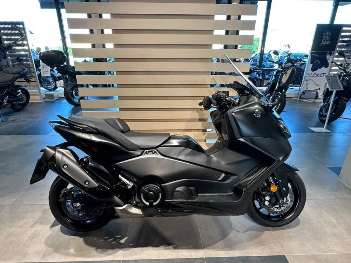 Yamaha T-Max 560 (2022 - 24) (2)