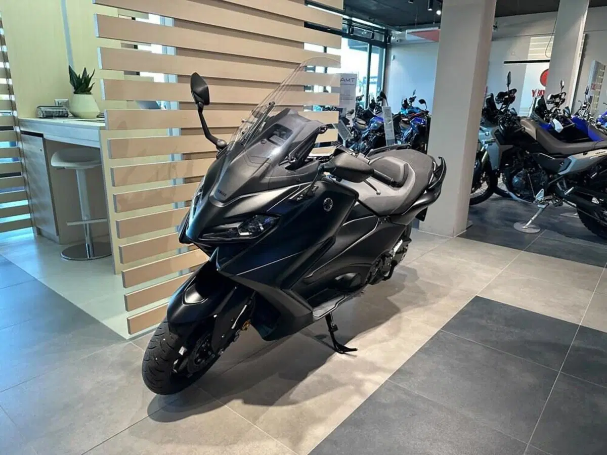 Yamaha T-Max 560 (2022 - 24) (5)