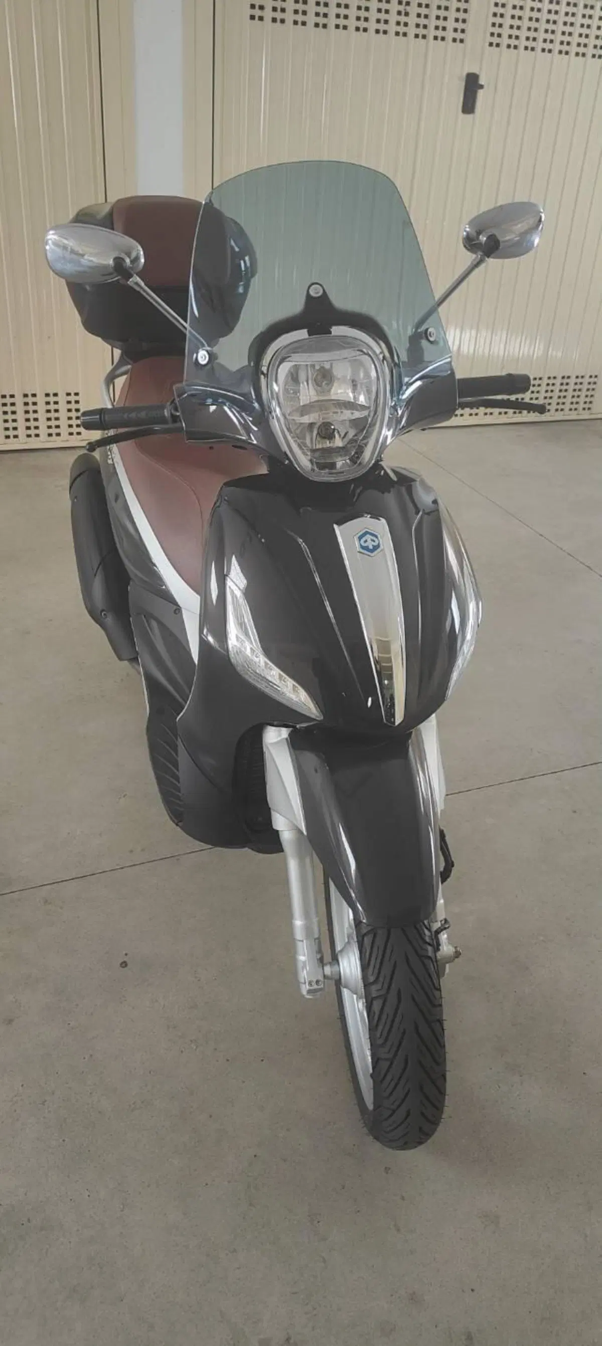 Piaggio Beverly 350 ABS (2016 - 20) (2)
