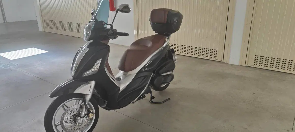 Piaggio Beverly 350 ABS (2016 - 20) (5)