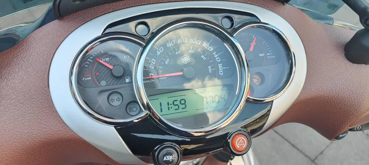 Piaggio Beverly 350 ABS (2016 - 20) (7)