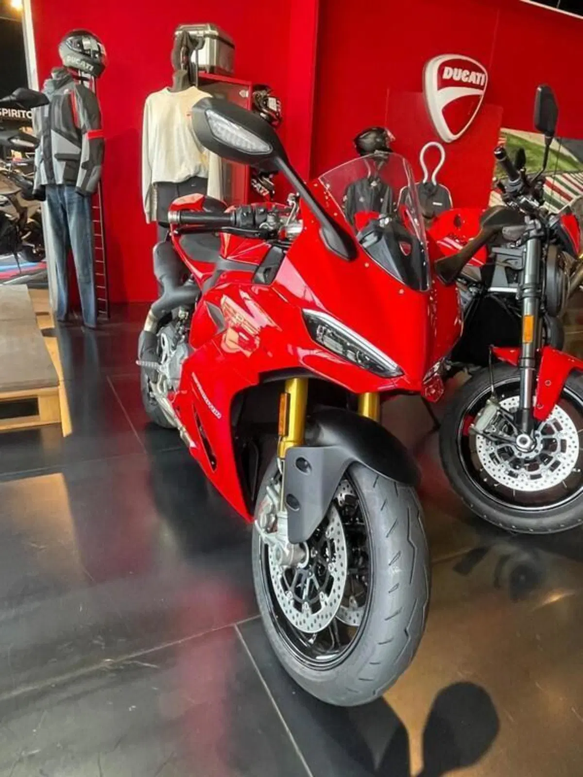 Ducati Panigale V2 S (2025 - 26) (2)