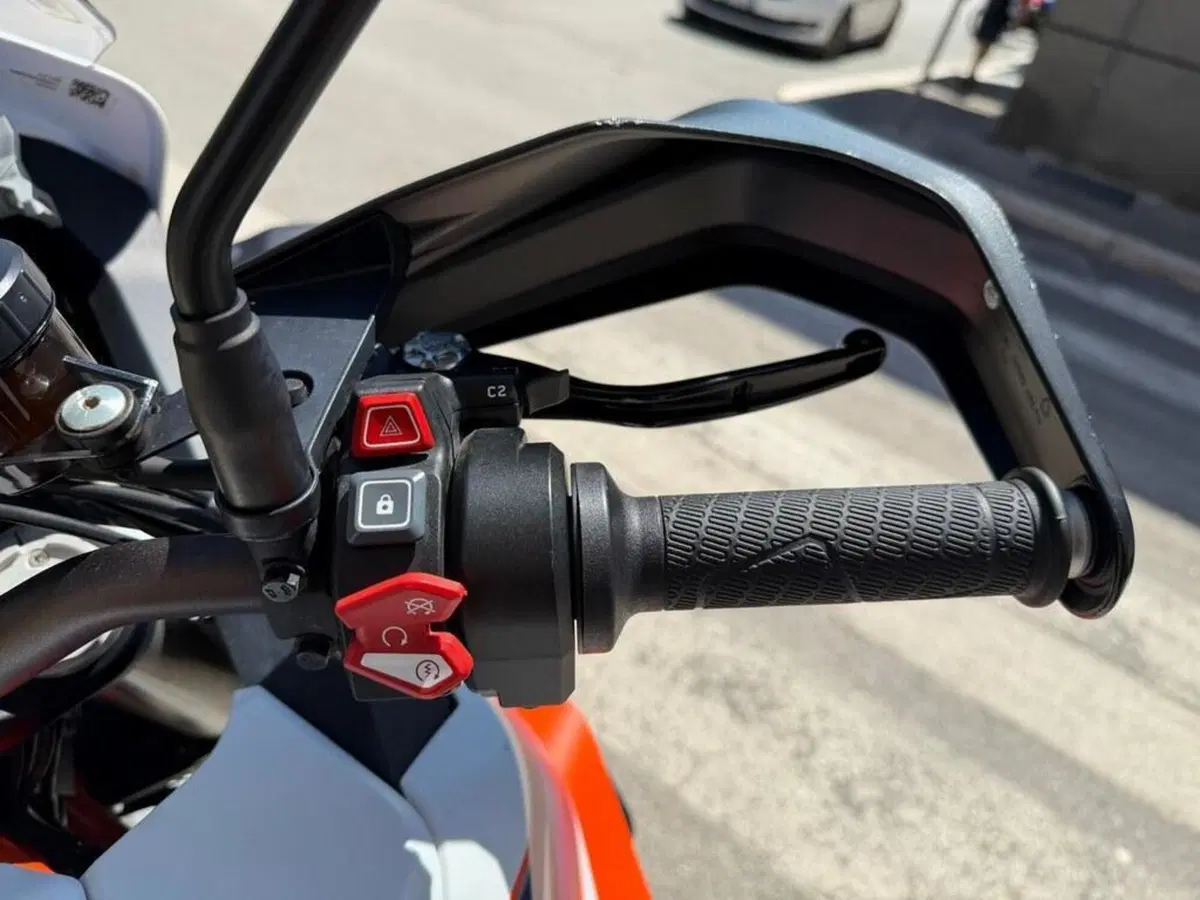KTM 1290 Super Adventure R (2022 - 25) (11)