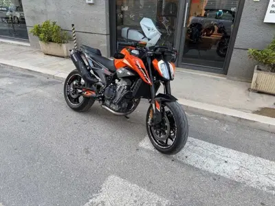 KTM 790 Duke L (2023 - 24) usata