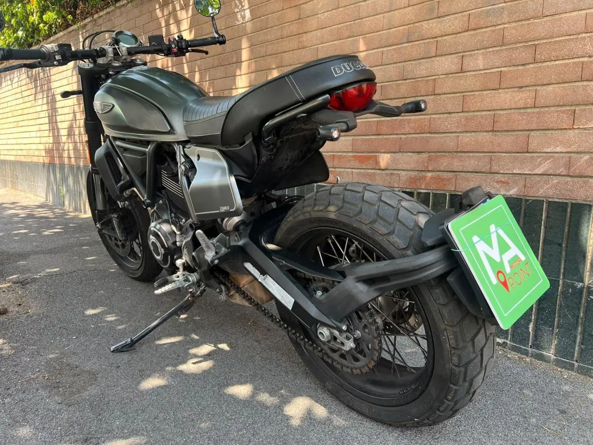 Ducati Scrambler 800 Night Shift (2021 - 22) (8)