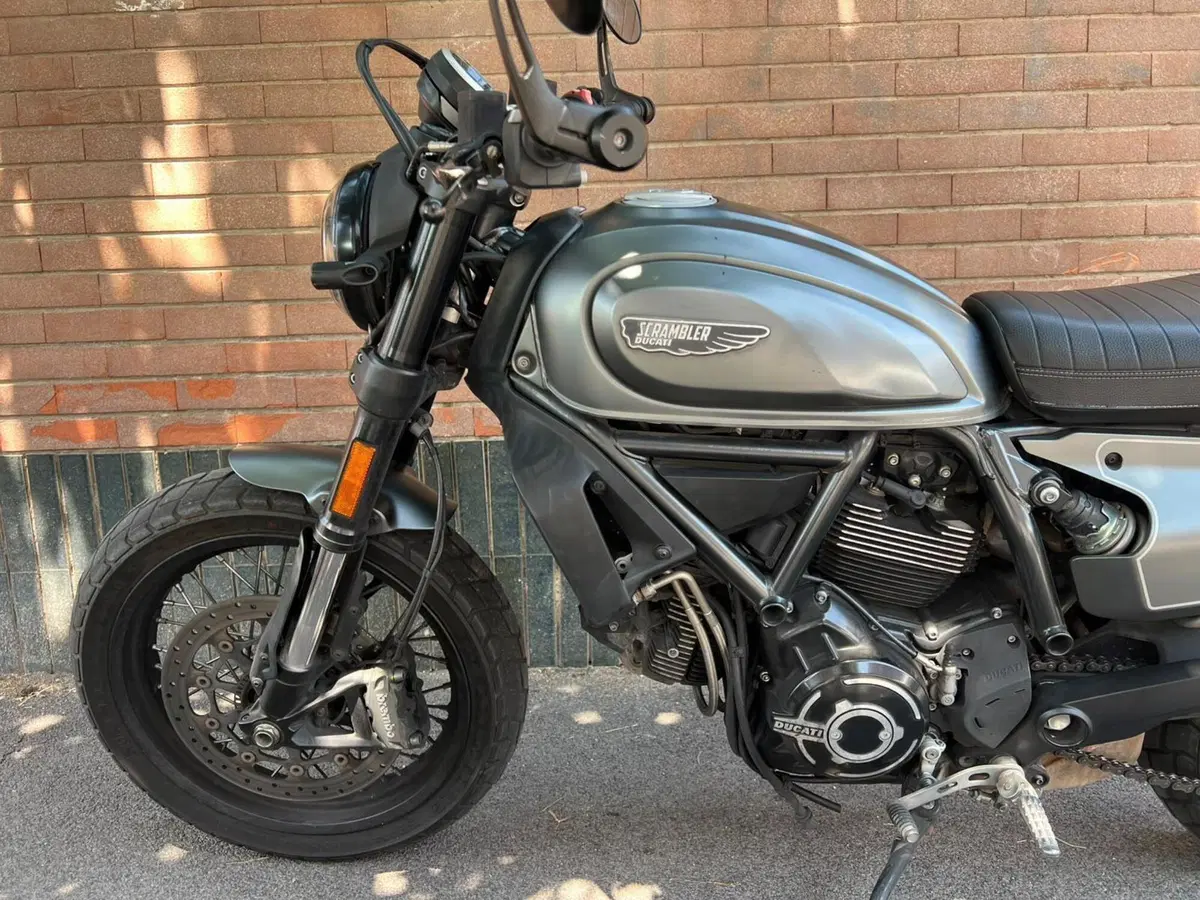 Ducati Scrambler 800 Night Shift (2021 - 22) (9)
