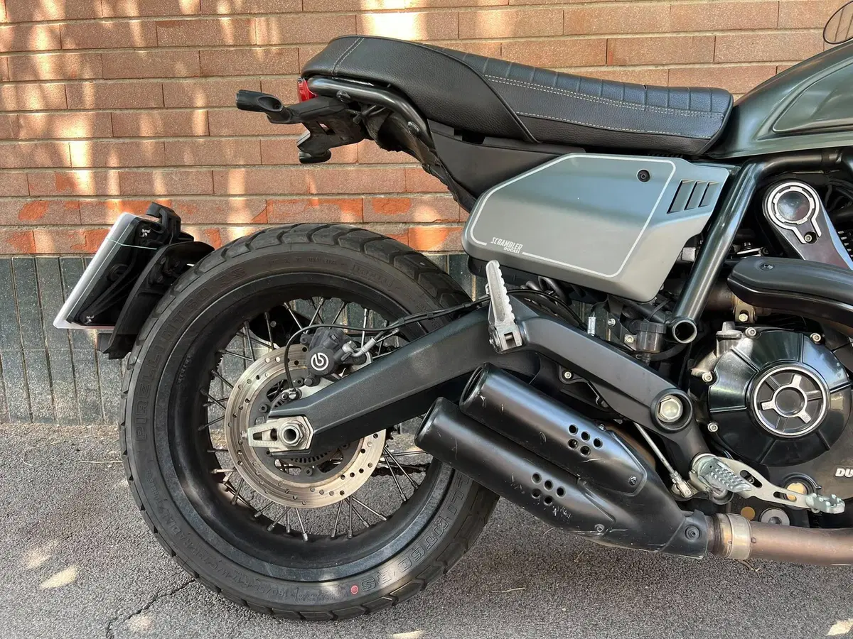 Ducati Scrambler 800 Night Shift (2021 - 22) (11)
