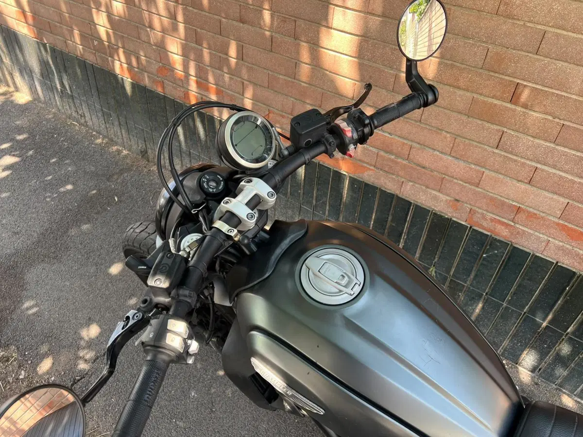 Ducati Scrambler 800 Night Shift (2021 - 22) (16)