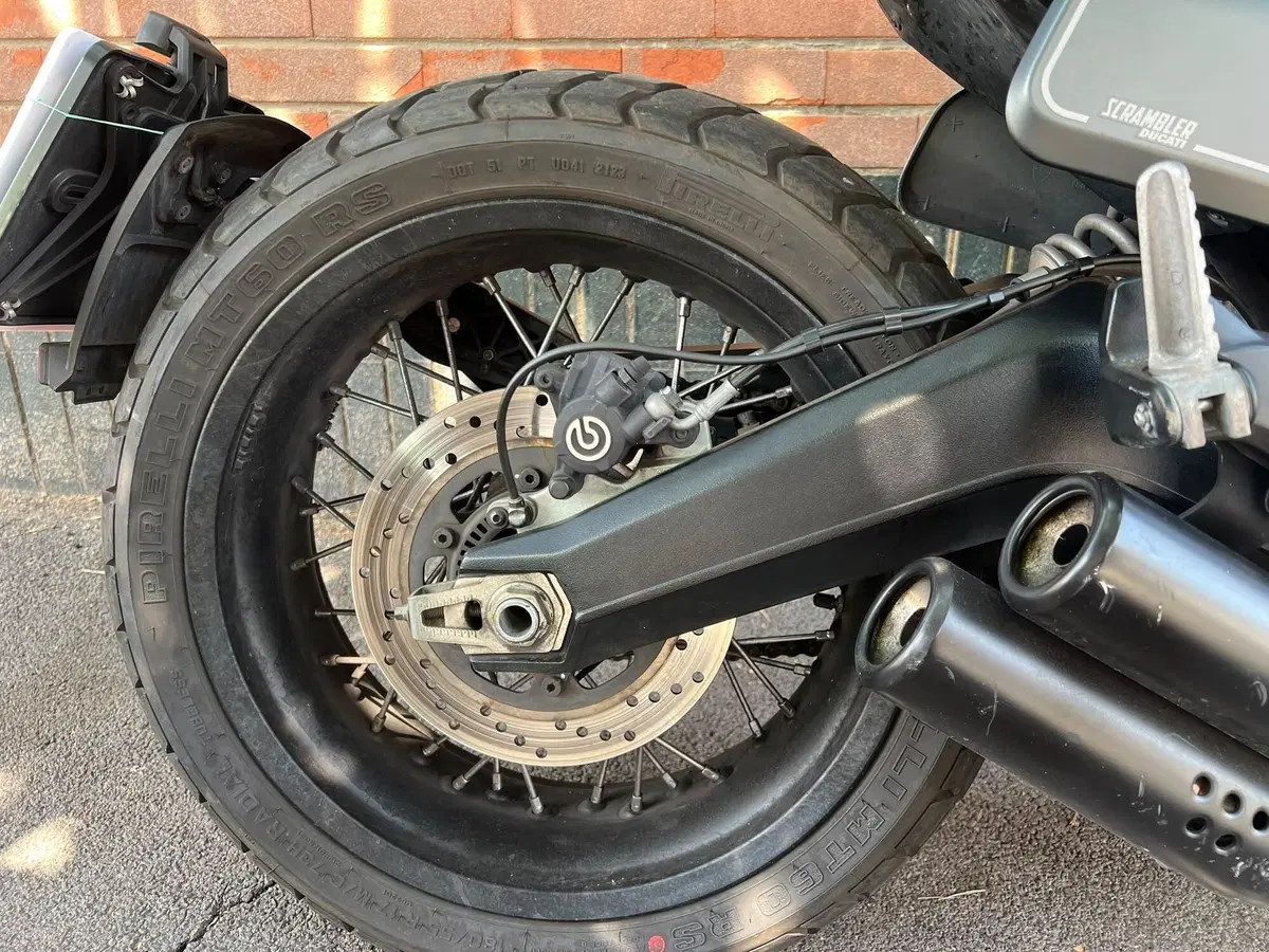 Ducati Scrambler 800 Night Shift (2021 - 22) (17)