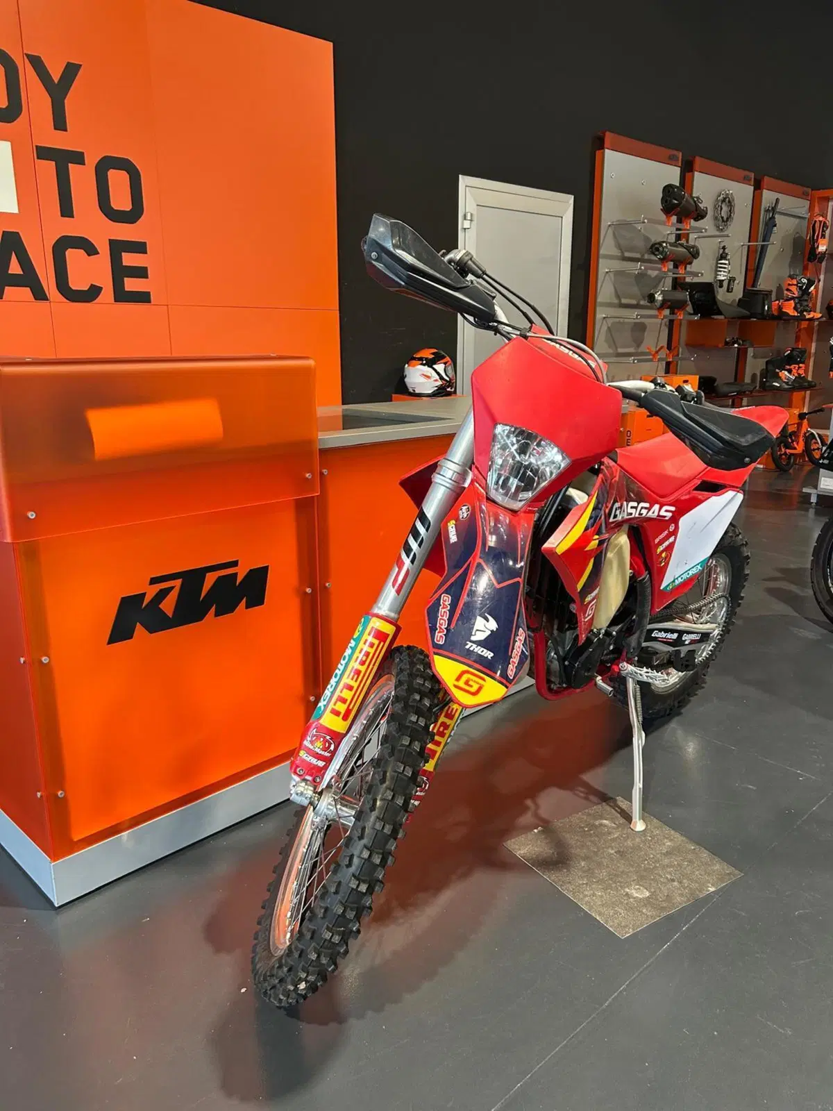 GASGAS EC 500 F (2024) (2)