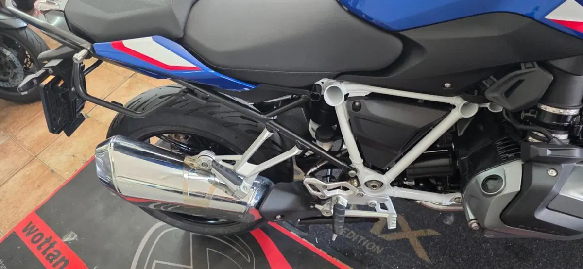 Bmw R 1250 R (2021 - 25) (7)