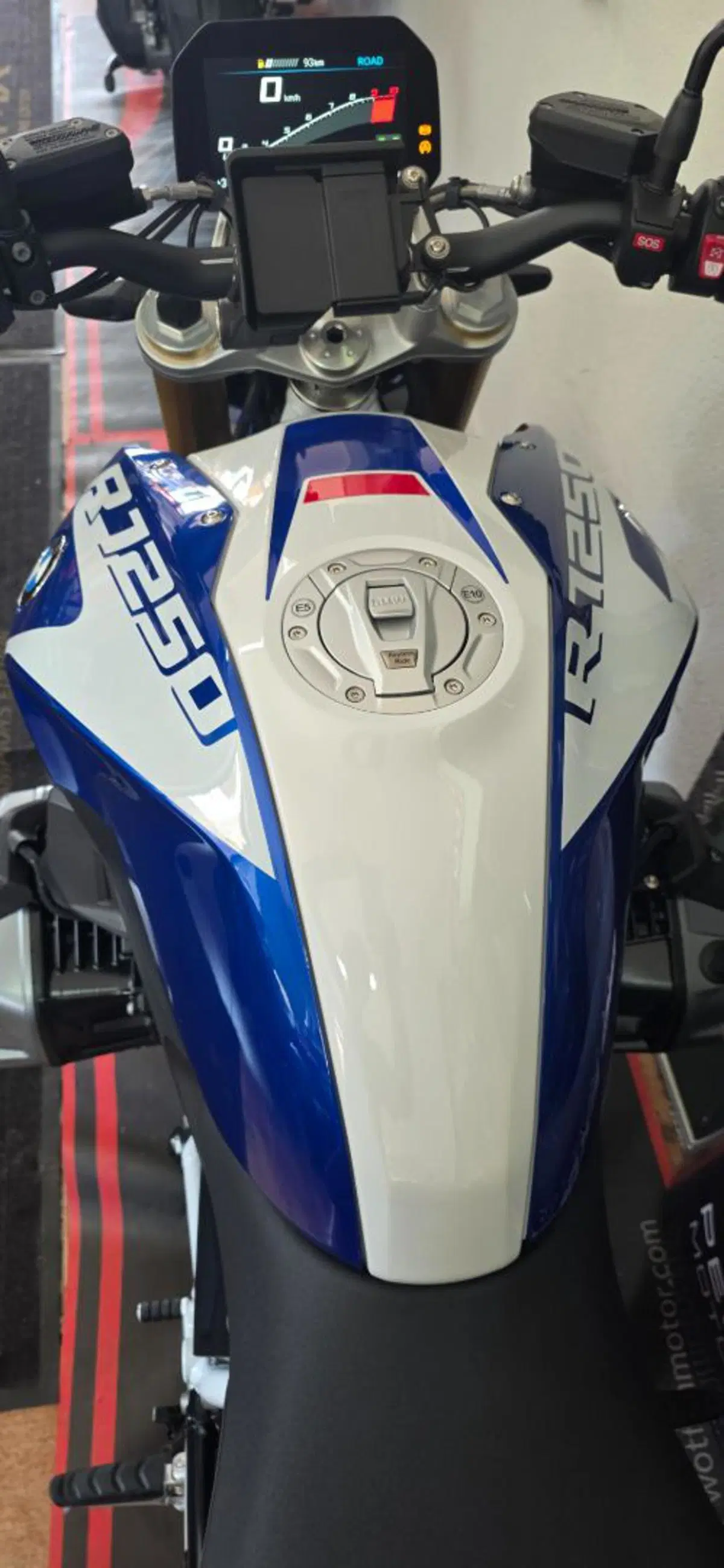 Bmw R 1250 R (2021 - 25) (5)