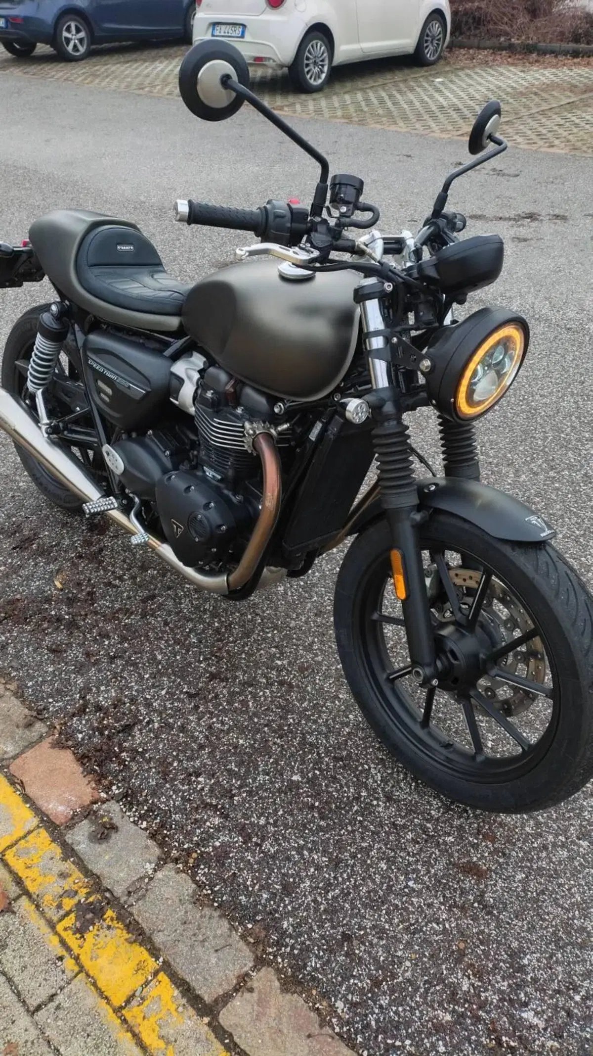 Triumph Speed Twin 900 Chrome Edition (2023) (7)