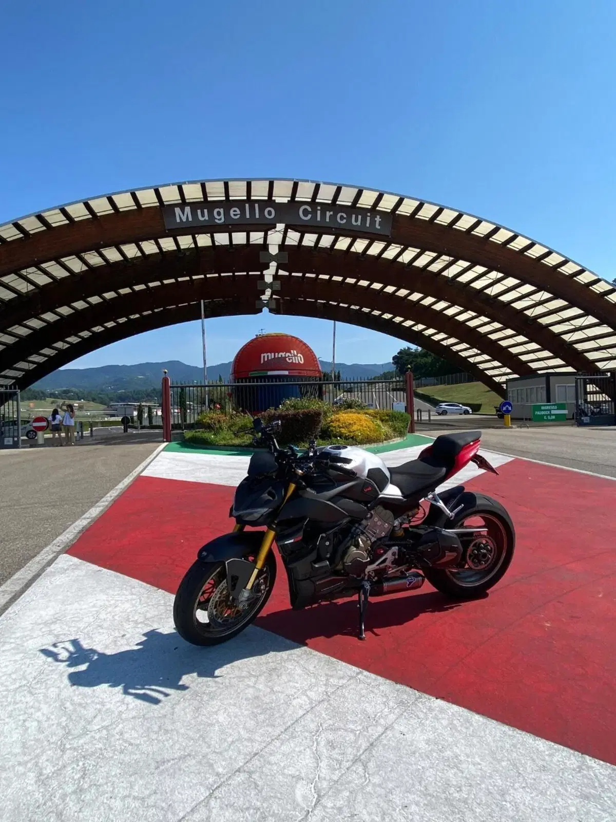 Ducati Streetfighter V4 1100 S (2020) (4)