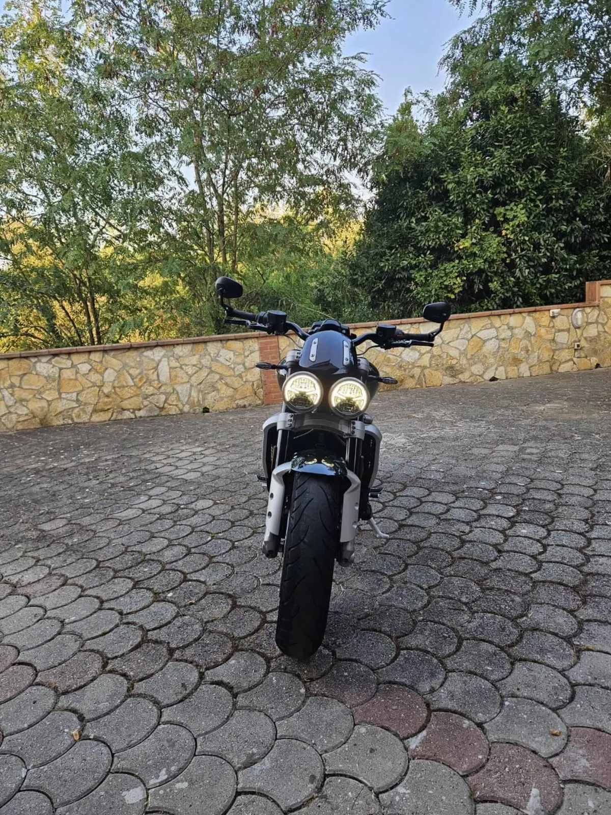Triumph Rocket 3 R (2019 - 20) (2)
