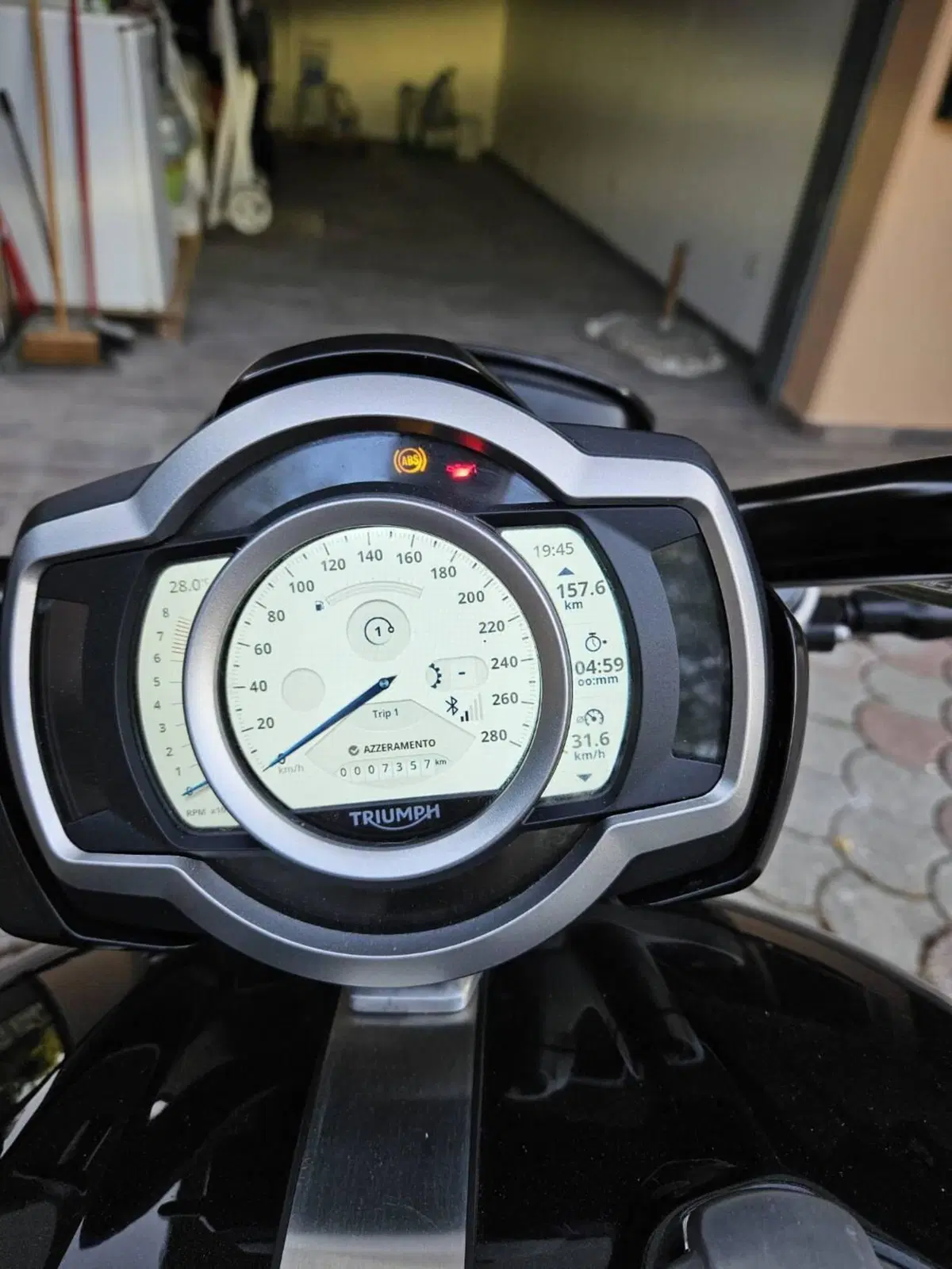 Triumph Rocket 3 R (2019 - 20) (5)