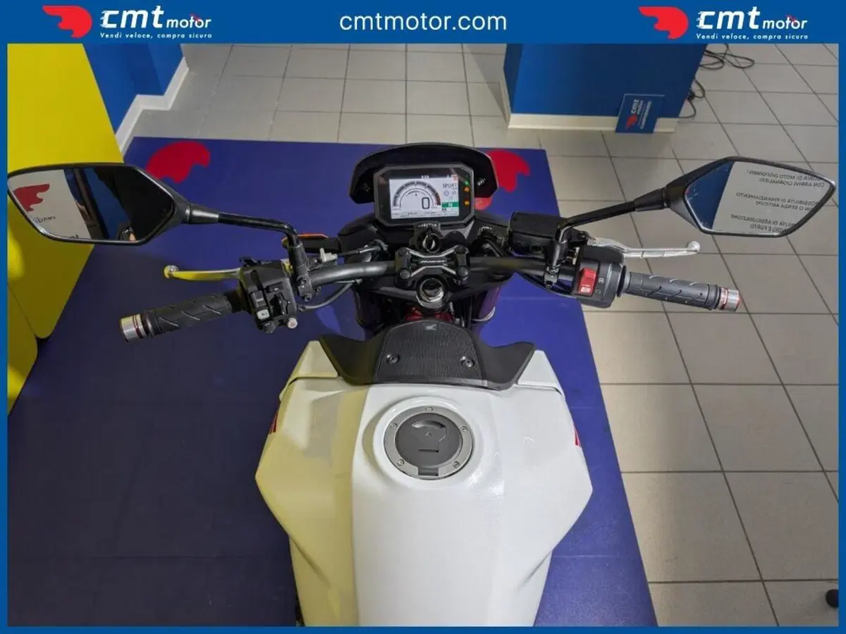 Honda CB 750 Hornet (2023 - 24) (6)