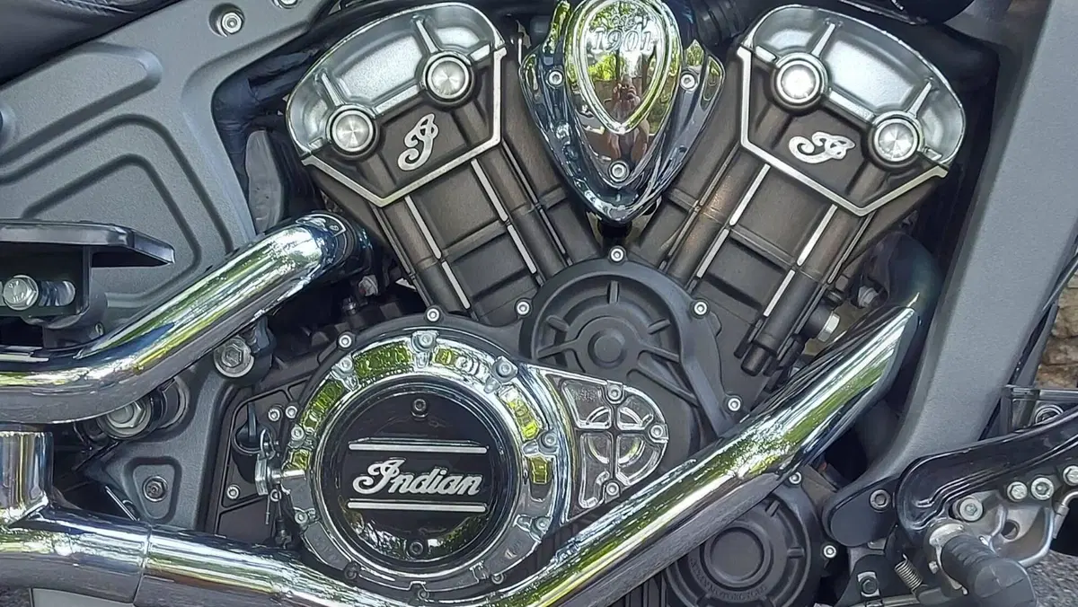 Indian Scout 1133 (2015 - 16) (3)
