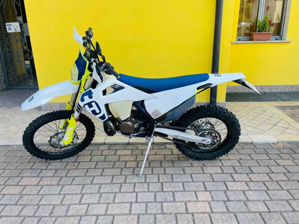 Husqvarna TE 300i (2020) (3)