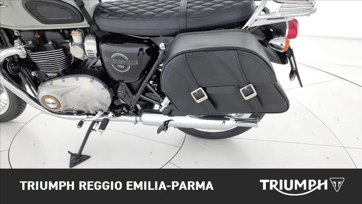 Triumph Bonneville T120 (2026) (14)