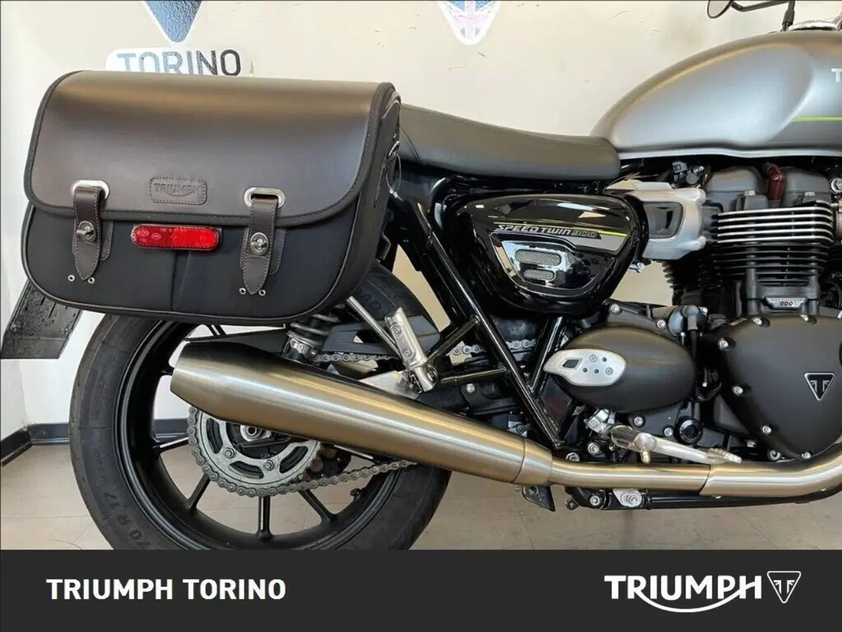 Triumph Speed Twin 900 (2023 - 24) (2)