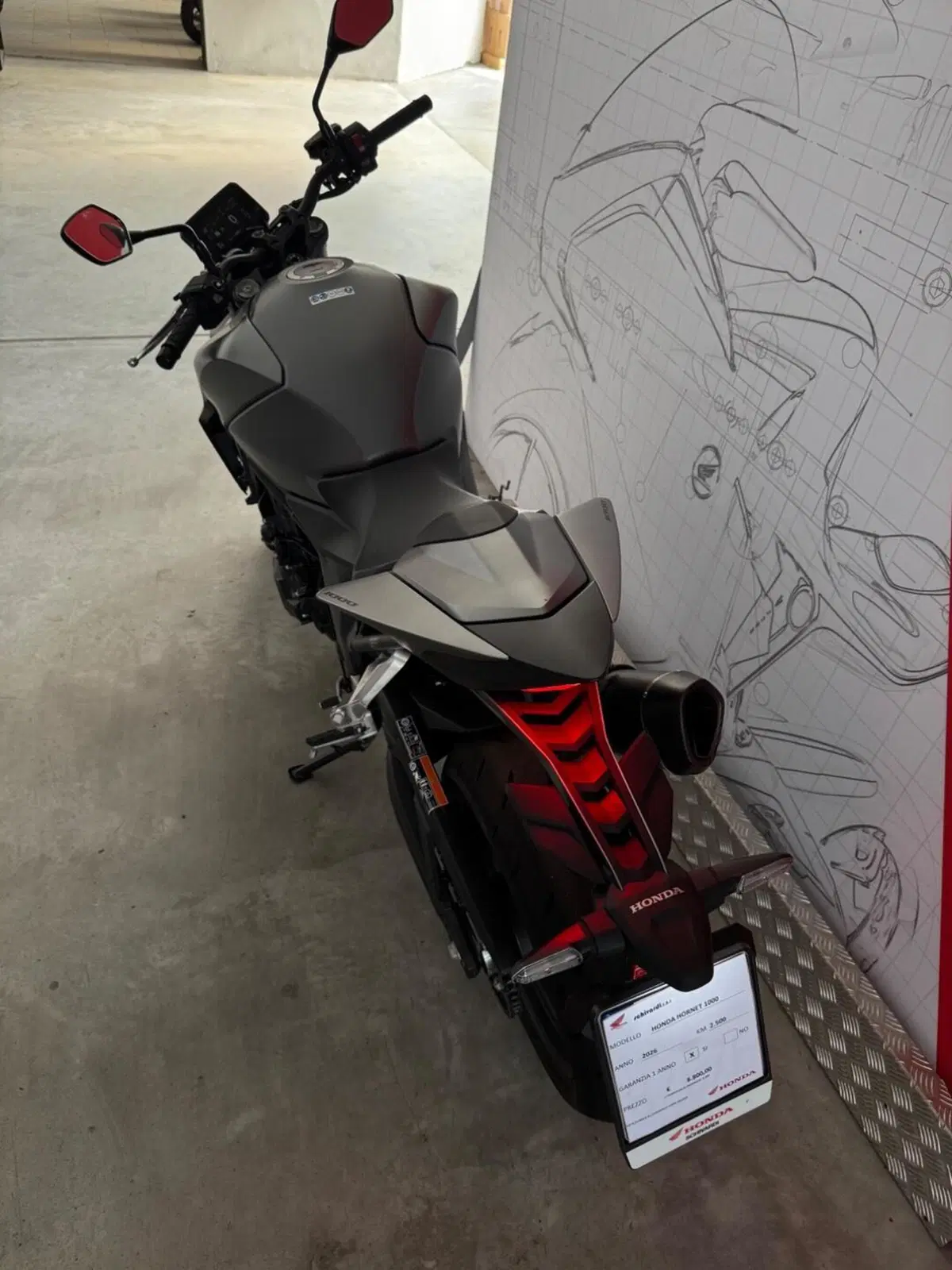 Honda CB 1000 Hornet (2025 - 26) (4)