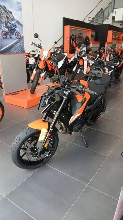 KTM 790 Duke (2027) nuova