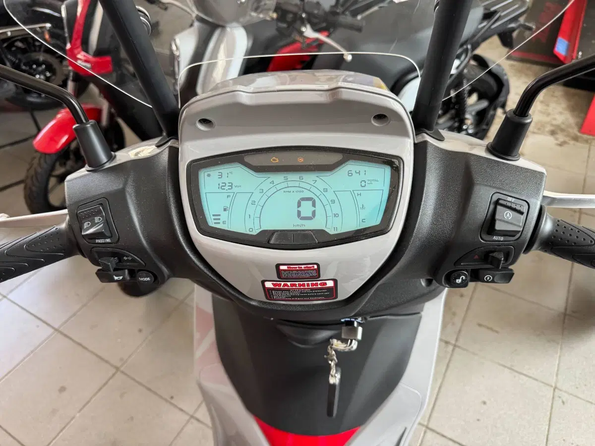 Swm C-Fly 125 (2026) (8)