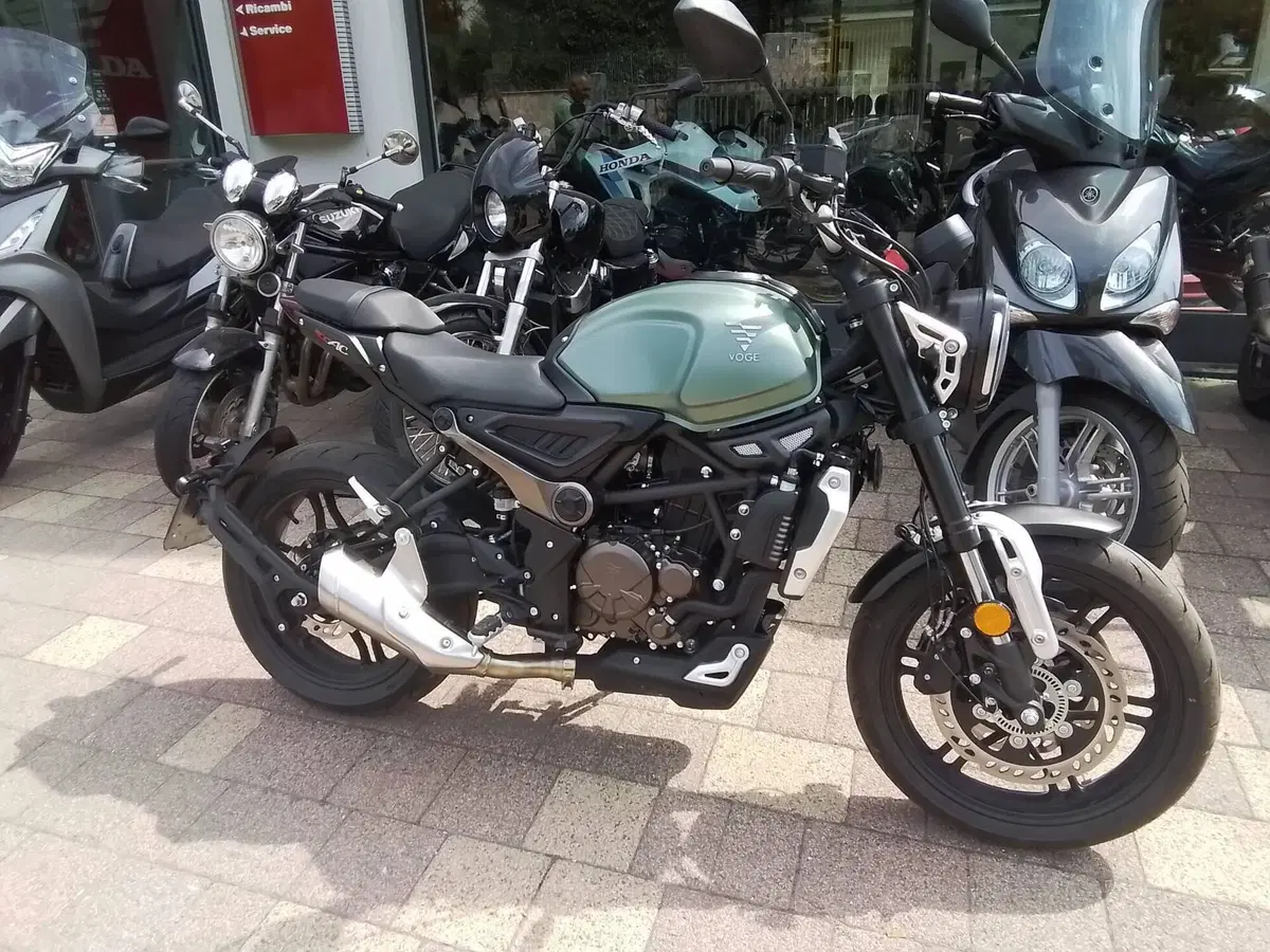 Voge Trofeo 300AC (2021 - 26) (3)