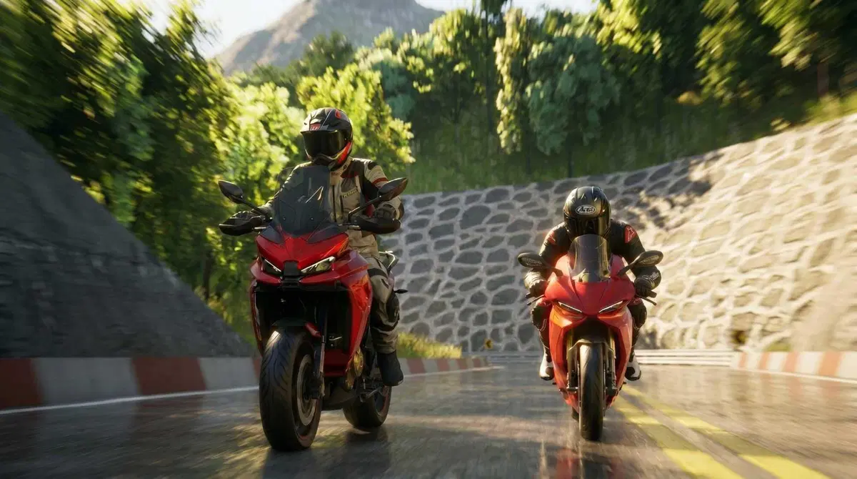 Ducati 2035, cinque visioni degli studenti IED Torino tra Panigale e Multistrada (2)